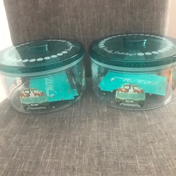 The Pioneer Woman Holiday Container - Picture 3 of 3